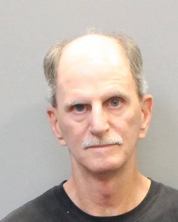 Registry photo of Michael Allen Earls