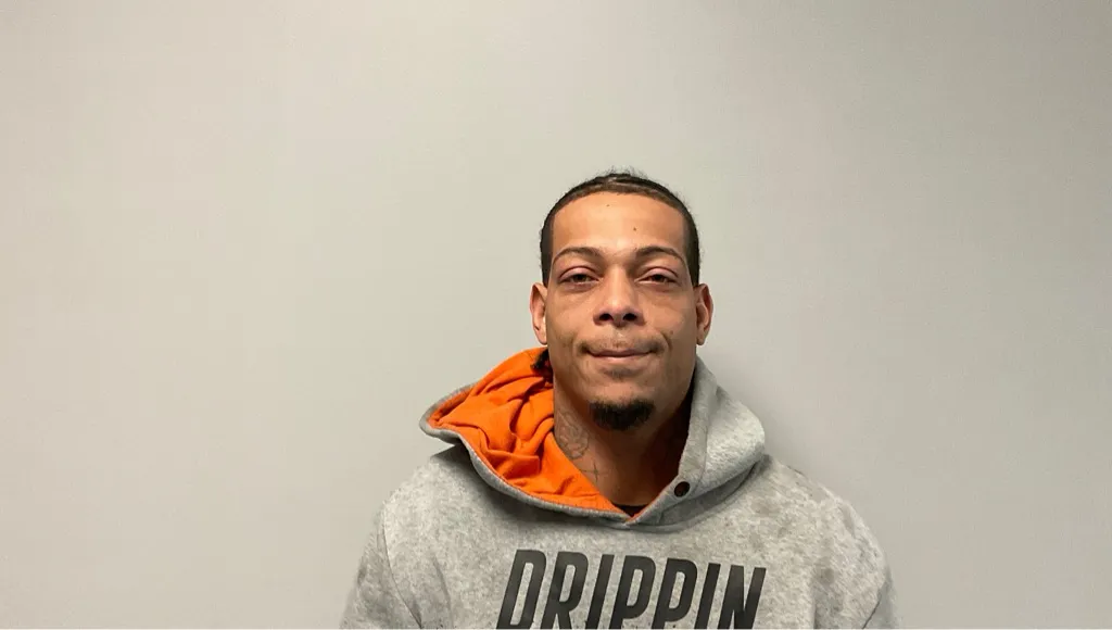 Registry photo of Roshawn Lamont Cotton