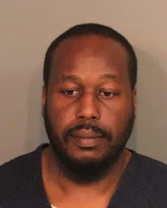 Registry photo of Travis Tyrone Lurry