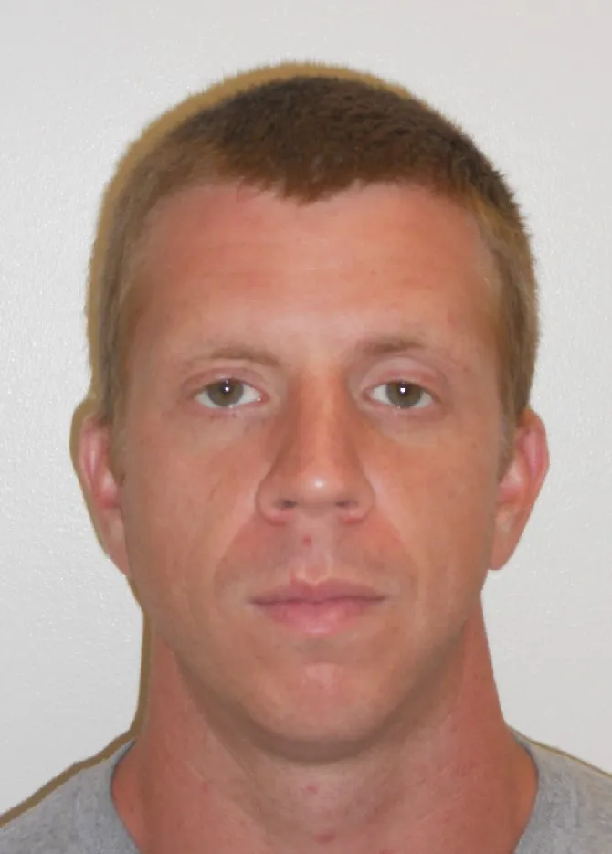 Registry photo of Dustin W Bruce