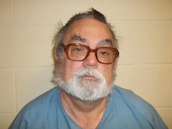 Registry photo of Horace Edward Hollis