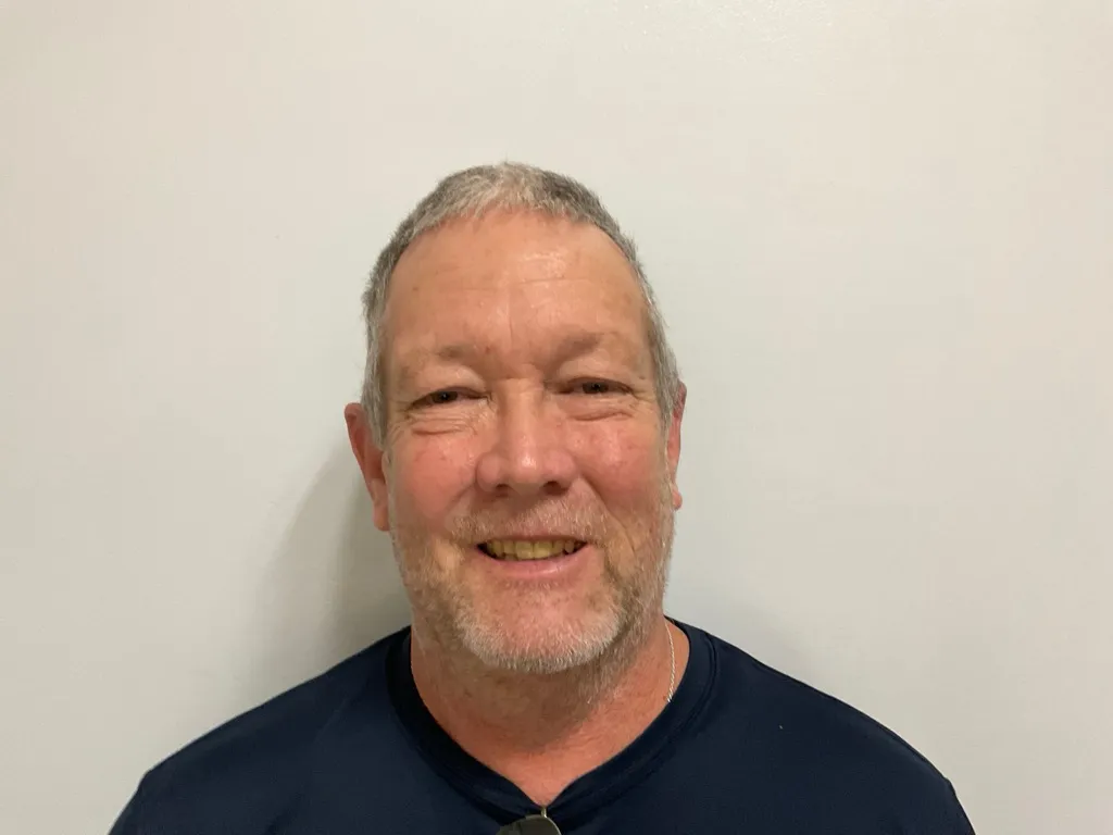 Registry photo of Louis Richard Hanes