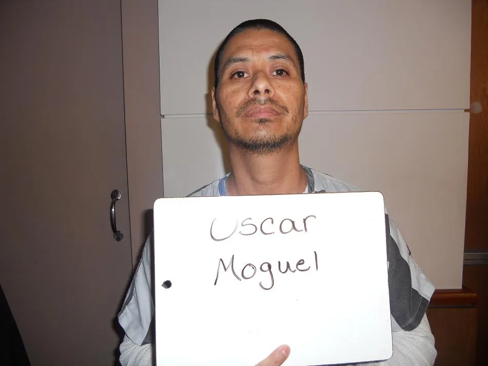 Registry photo of Oscar Moguel