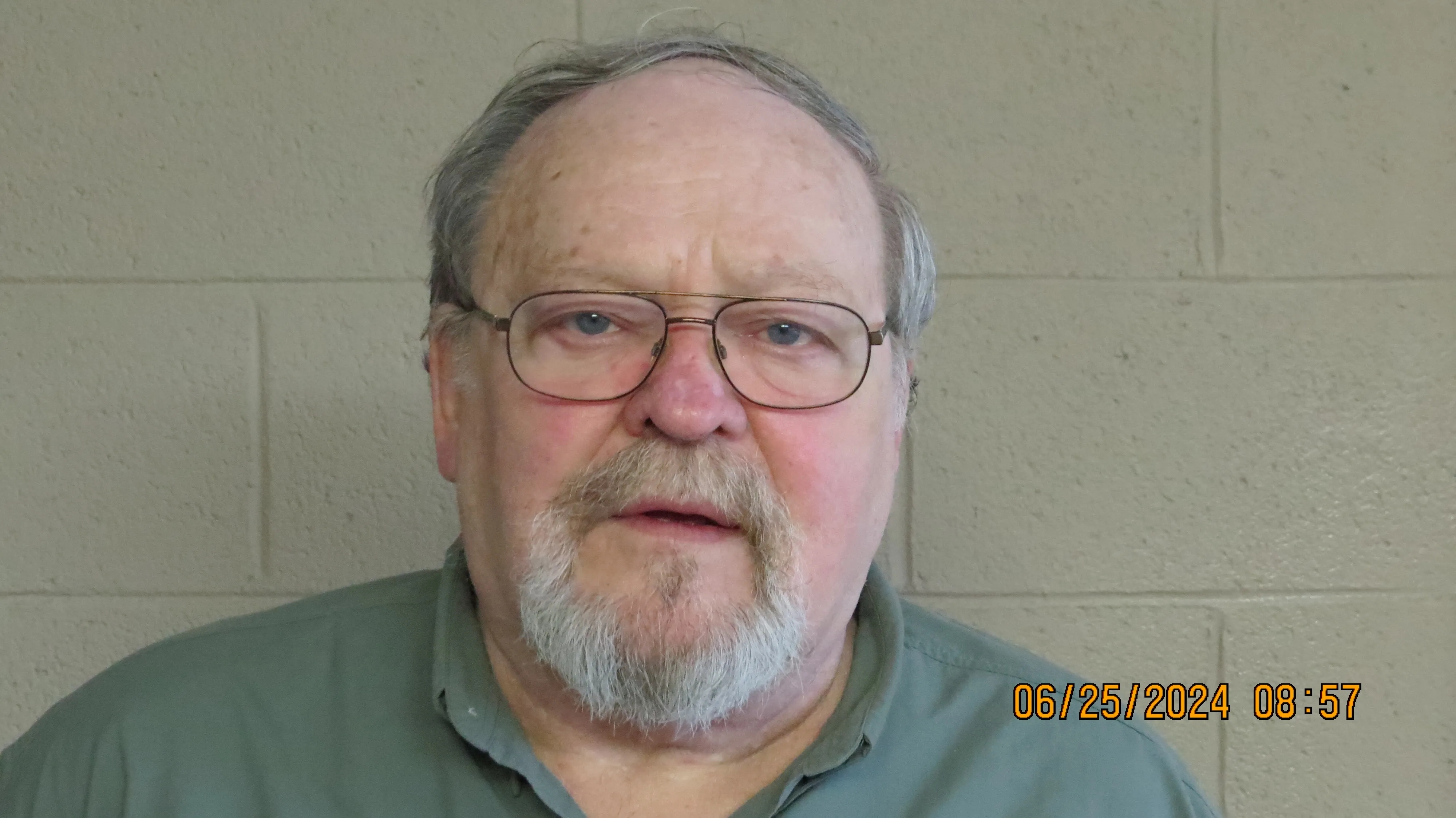 Registry photo of Beecher Dale Lamb