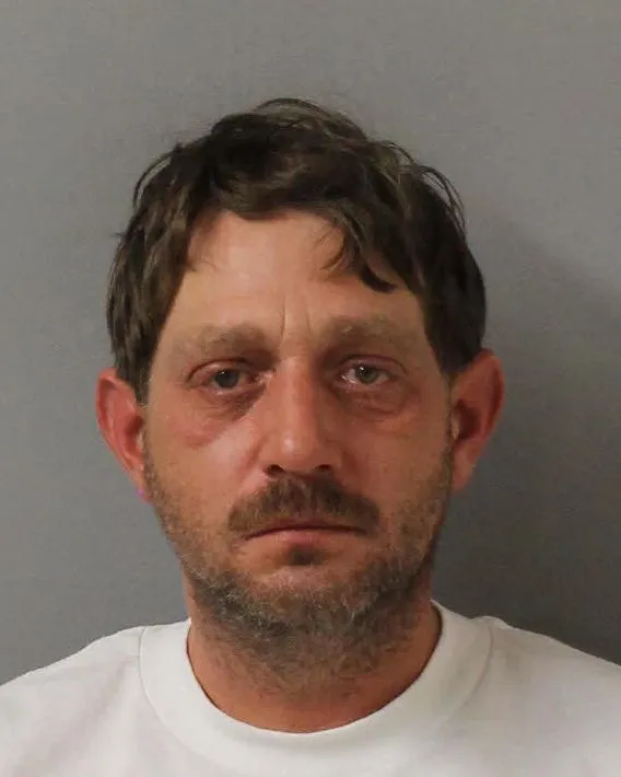 Registry photo of Douglas Edward McCullough