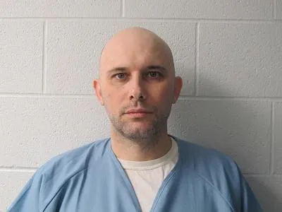 Registry photo of Teddy Russell Robbins