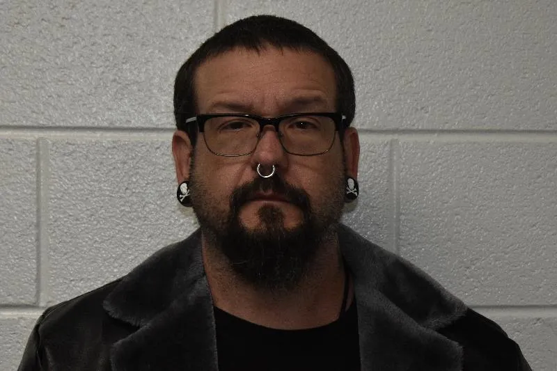 Registry photo of George Lewis Buckles