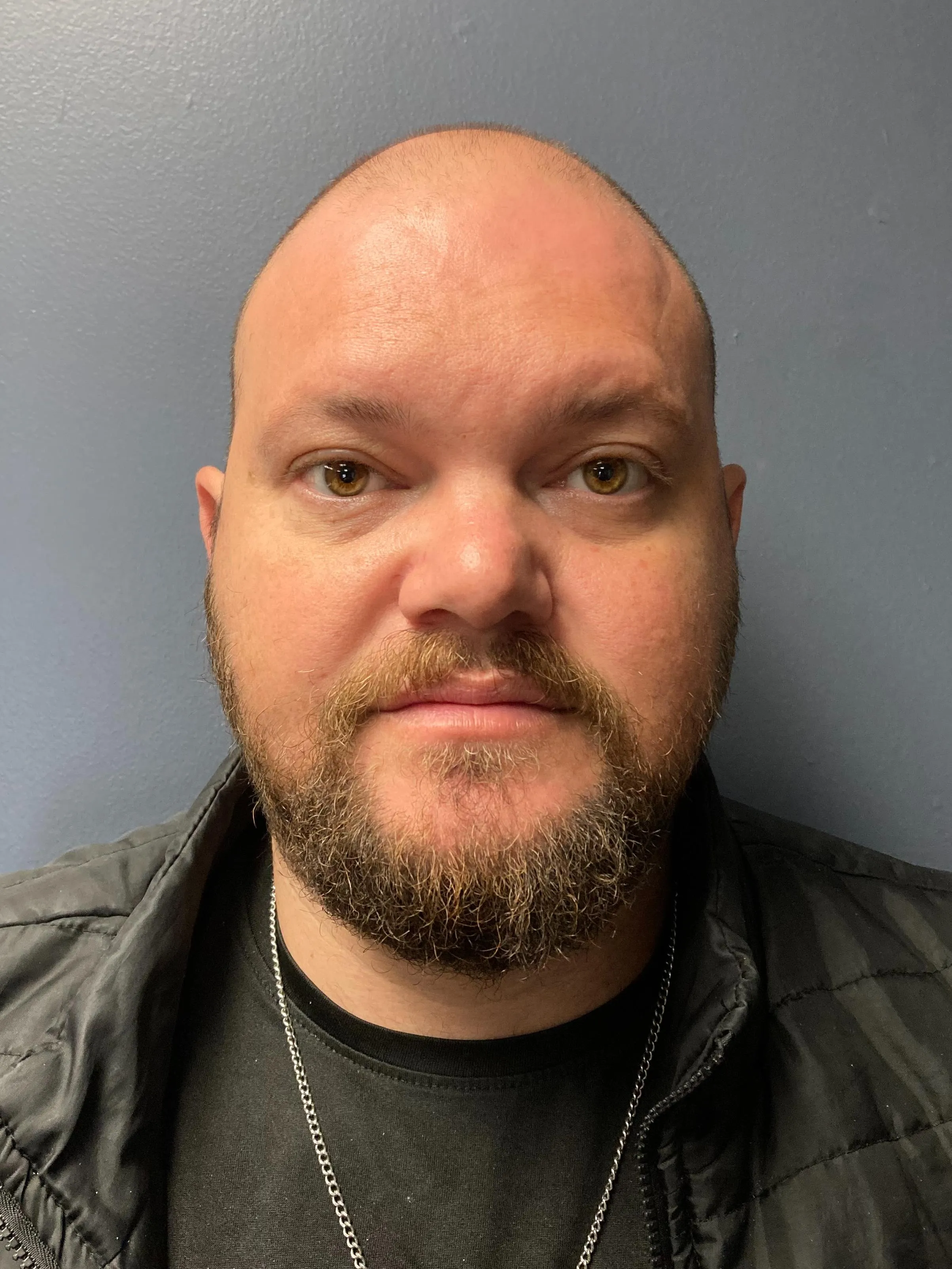 Registry photo of Leonel Gutierrez