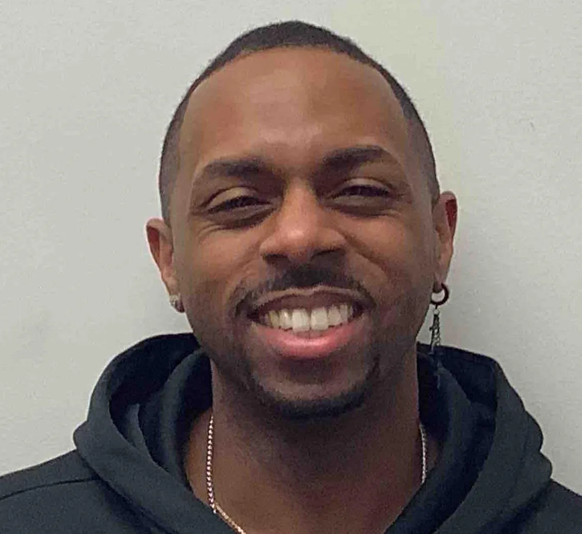 Registry photo of Clarence Leslie Morton