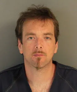 Registry photo of Douglas Fussell Martinez