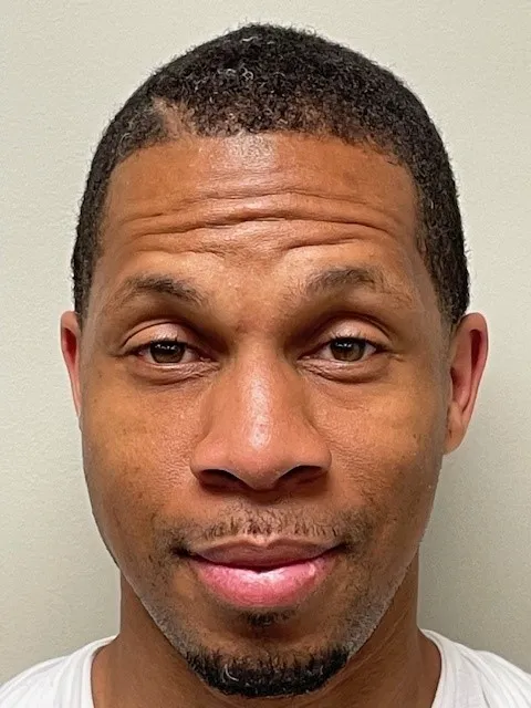 Registry photo of Delawrence L Tate