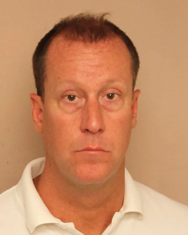 Registry photo of Landon Scott Dozier