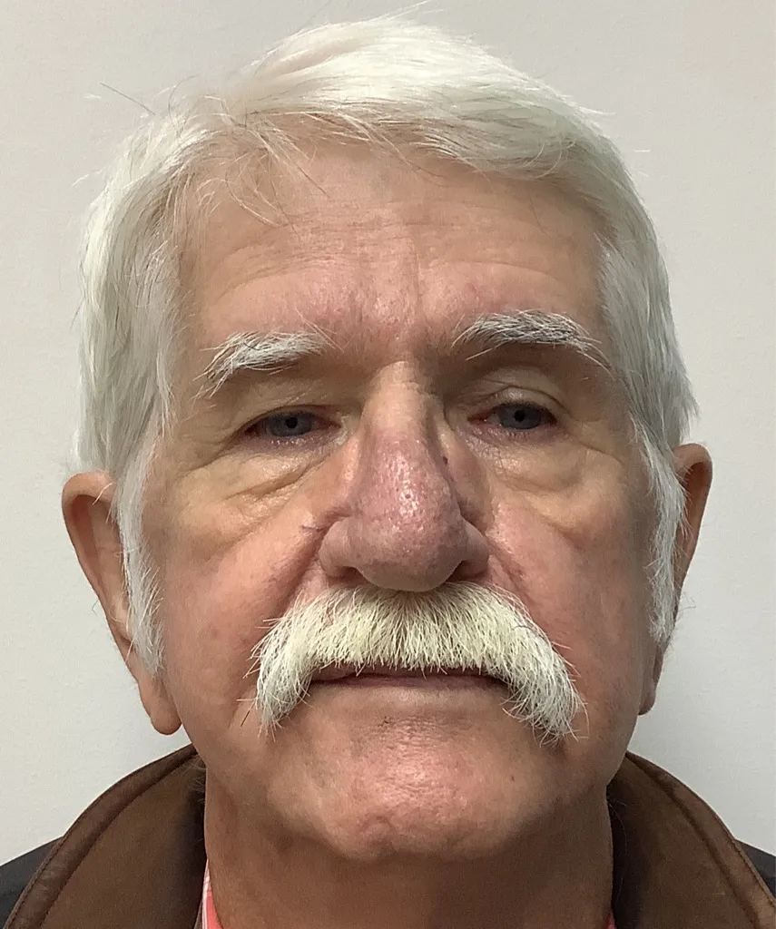 Registry photo of Leslie Dean Gibson