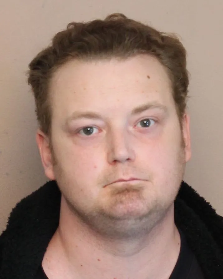 Registry photo of Christopher Henry