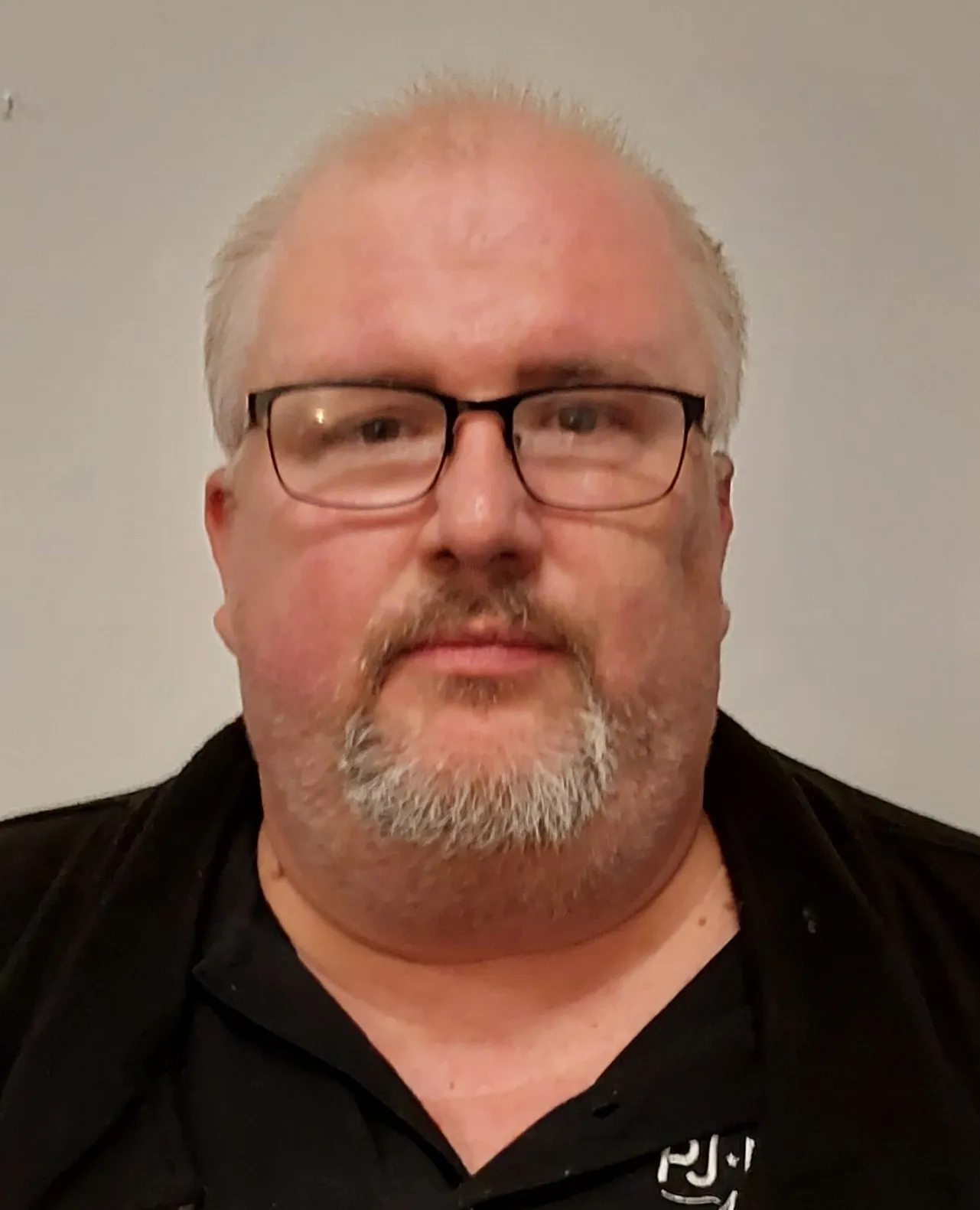 Registry photo of Dustin Lee Dotson