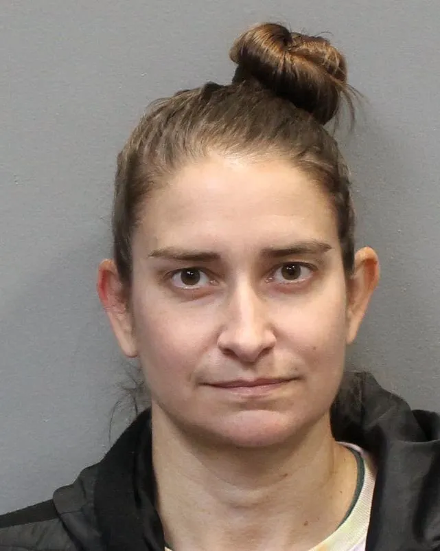 Registry photo of Amanda Pauline Irvin