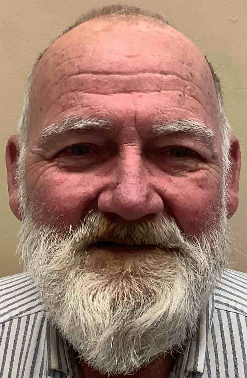 Registry photo of Roger Schroeder