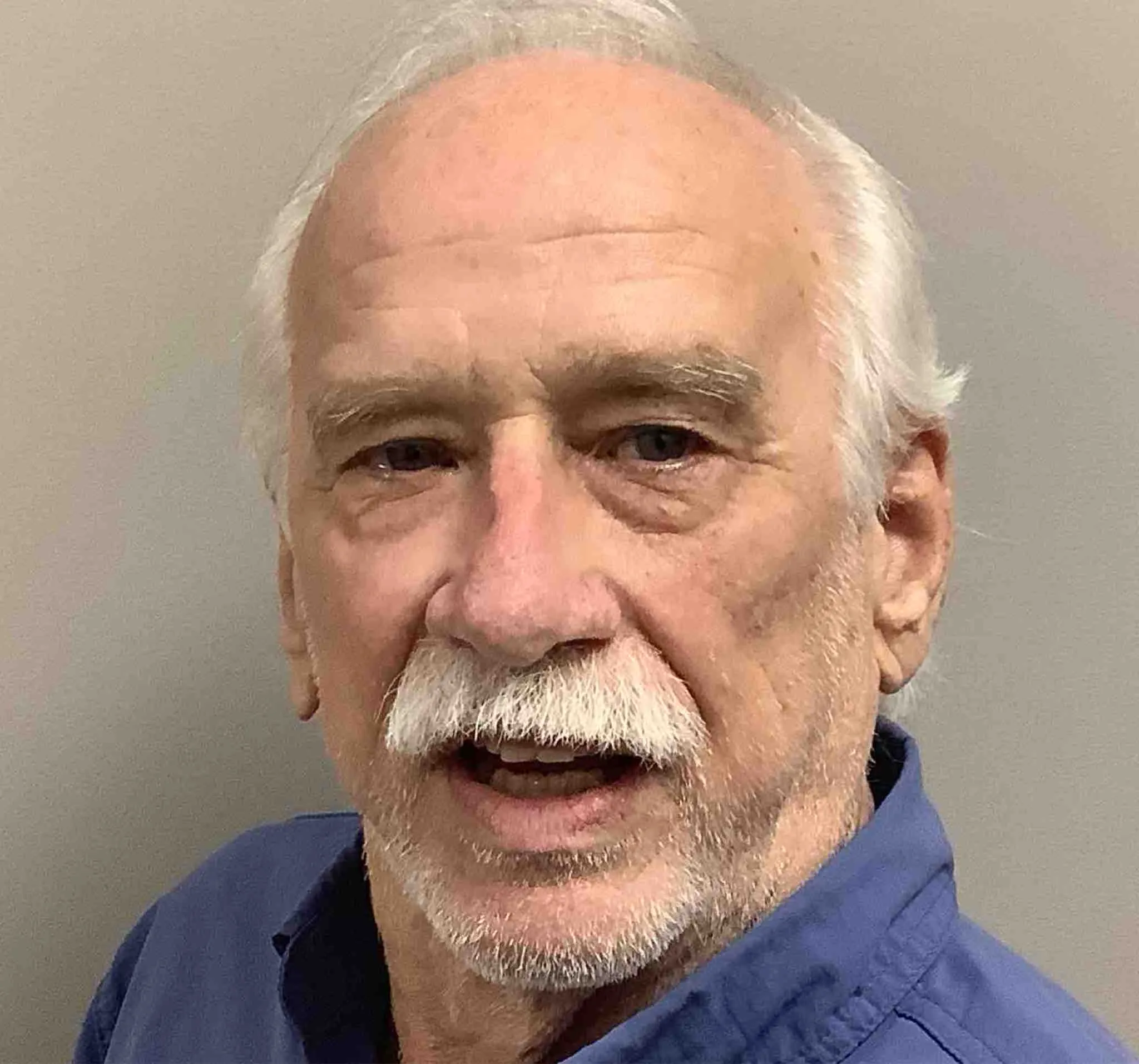 Registry photo of Len K Mahler