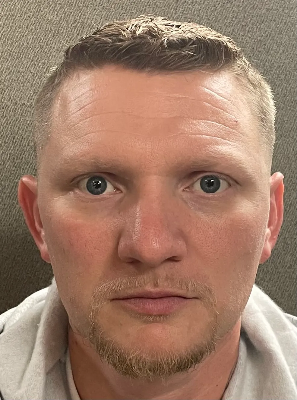 Registry photo of Robert William Simpson