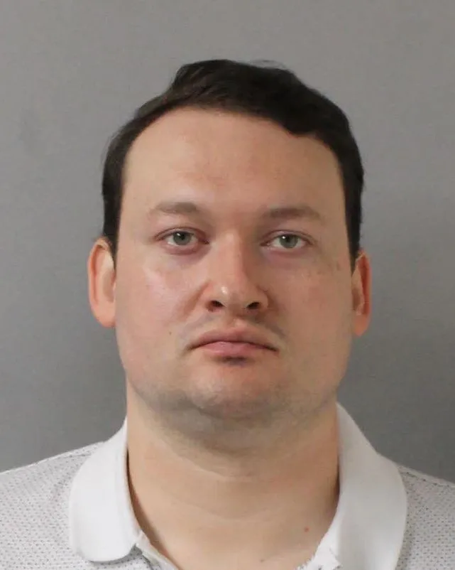 Registry photo of Gordon J McWethy