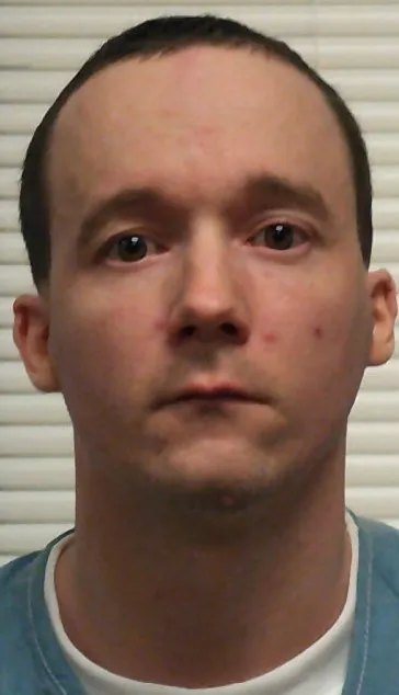 Registry photo of Brandon Lee Reynolds