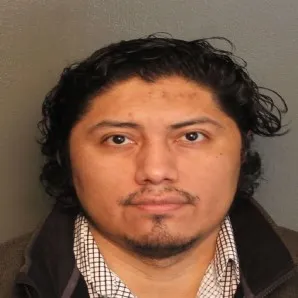 Registry photo of Paul Flores-Vazquez
