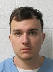 Registry photo of Dustin Lee Ratledge