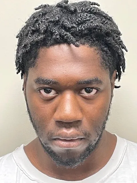 Registry photo of Maurice Everett