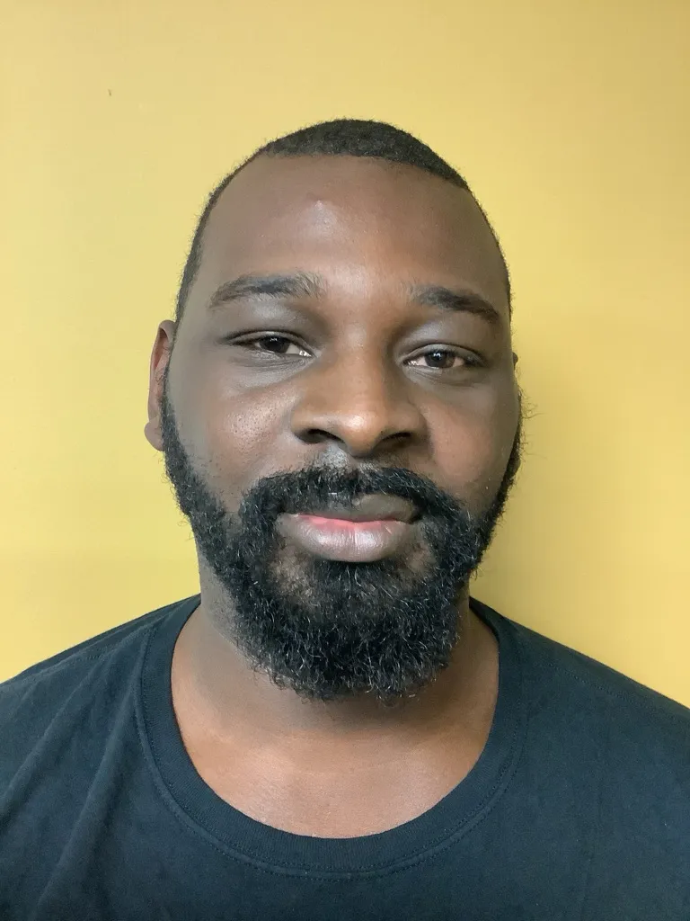 Registry photo of Dasheavon McMullen