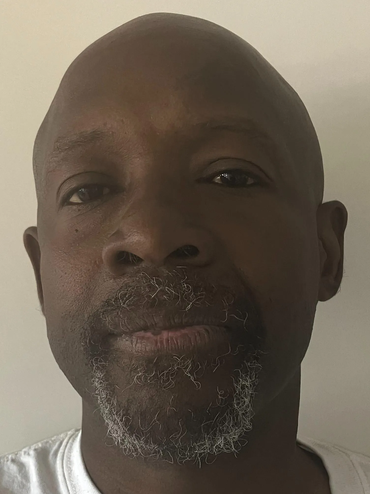 Registry photo of Floyd Escho