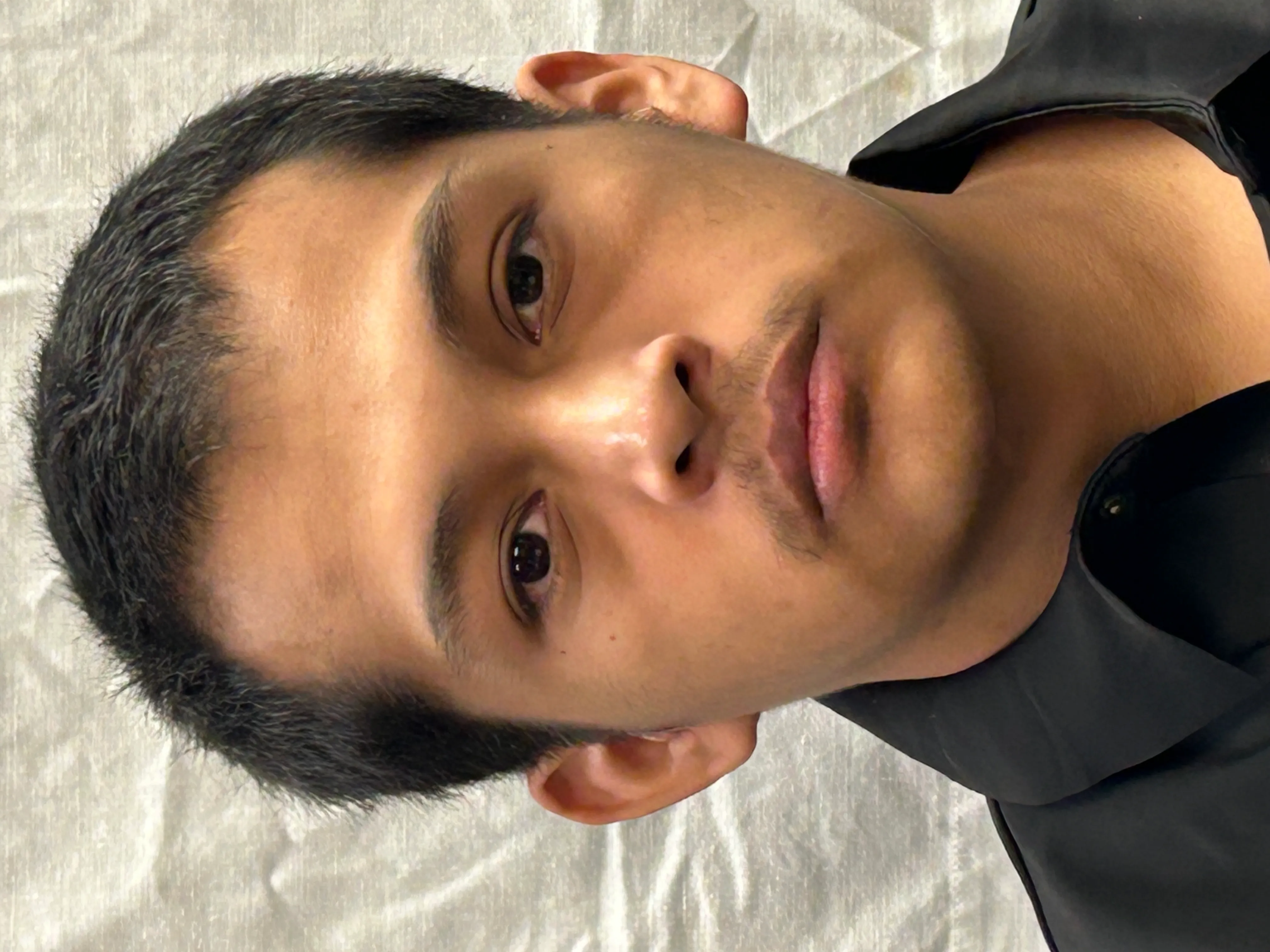 Registry photo of Roberto Aguilar Pedro