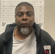 Registry photo of Lewis Gary Thomas