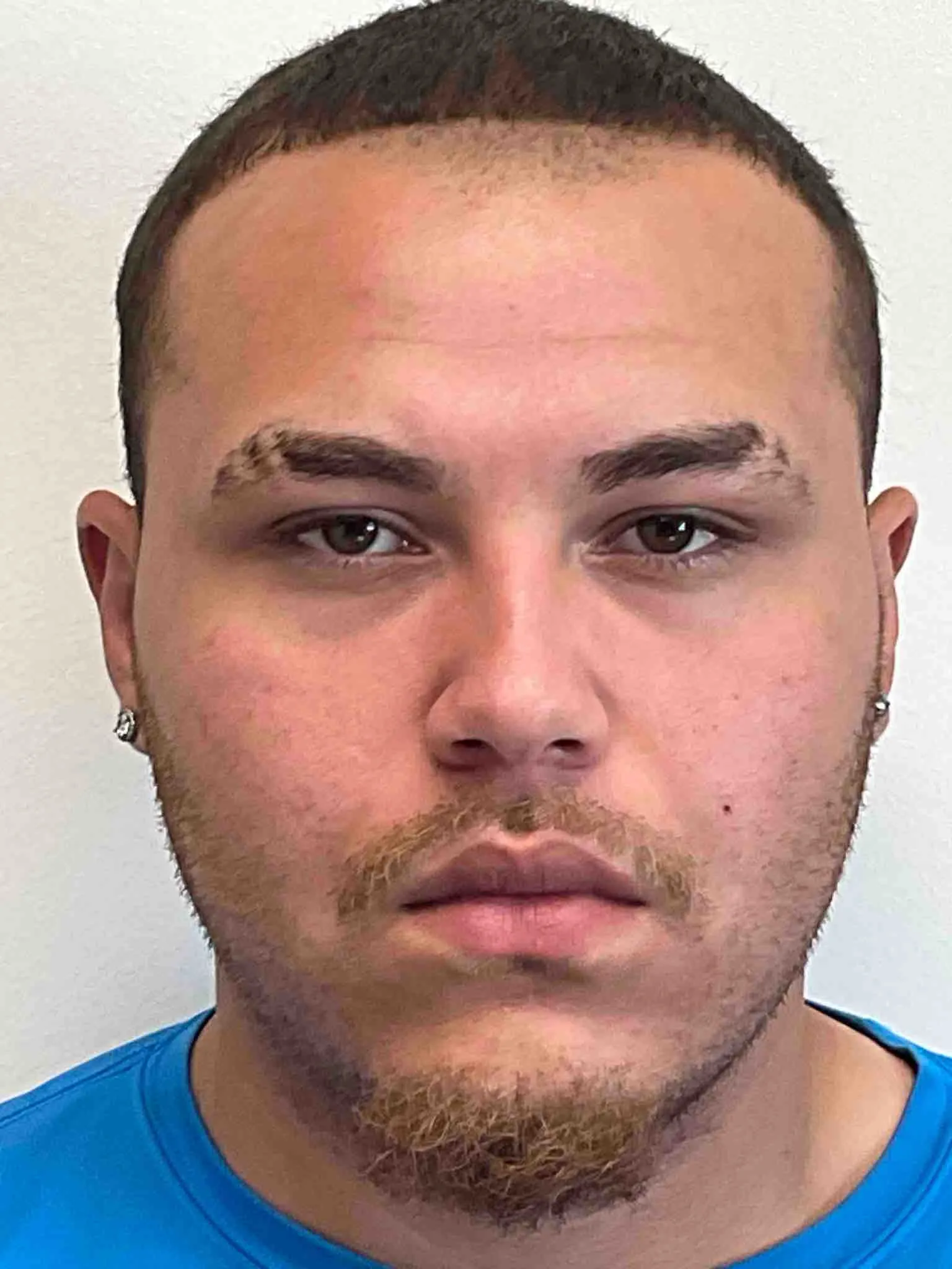 Registry photo of Carlos Colon