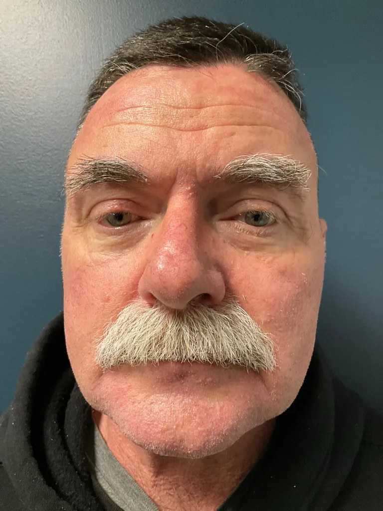 Registry photo of Michael Azzolina