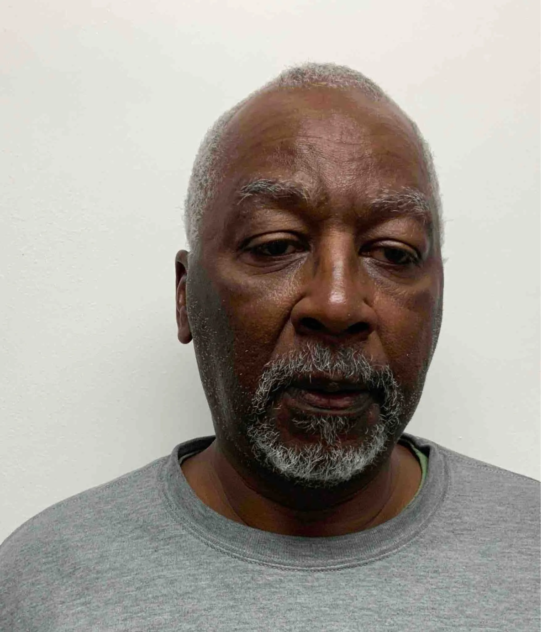 Registry photo of Carl Wayne Tharpe