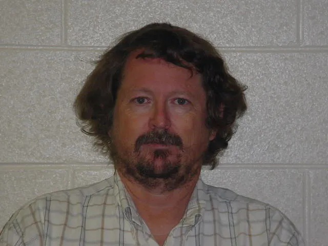 Registry photo of Raymond Wayne Becton