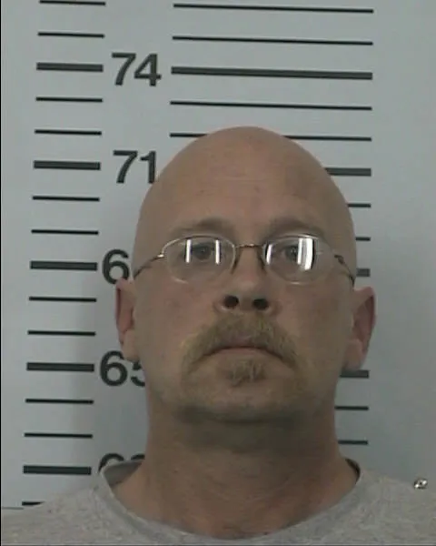 Registry photo of Wayne Leslie Uhe