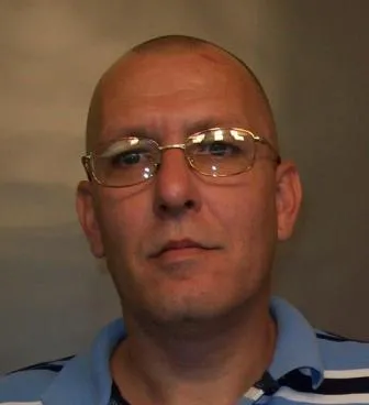 Registry photo of Timothy S Frost