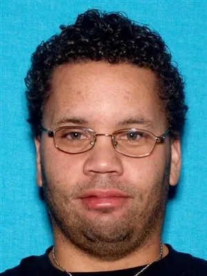 Registry photo of Aaron Luis Colon