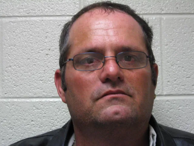 Registry photo of Edward Ray Ollice