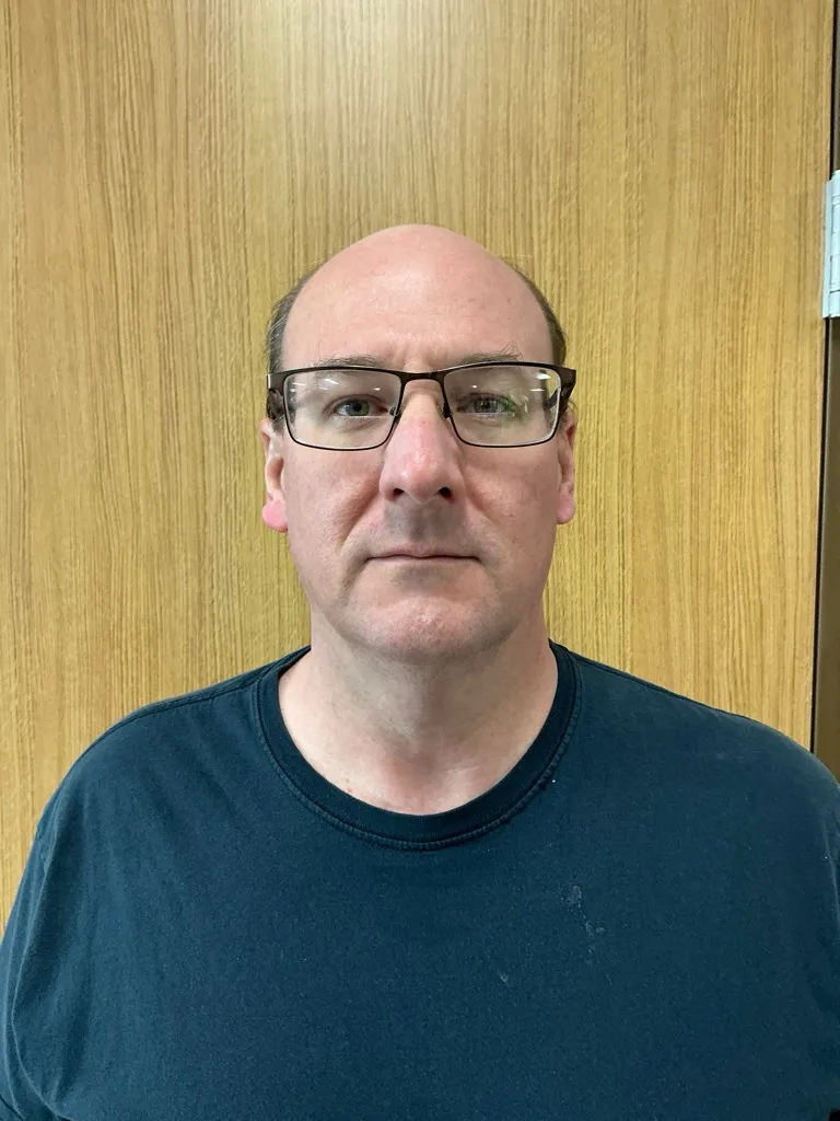 Registry photo of Sam Lee Howell