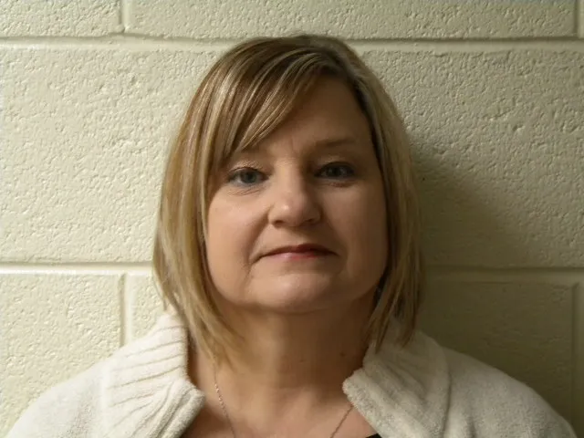 Registry photo of Yvonne Ruth Young