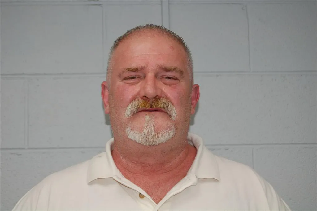 Registry photo of Michael Shane Lawrence