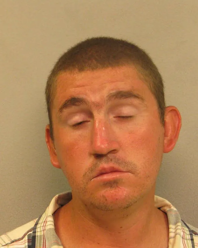 Registry photo of Robert Clarence Locey