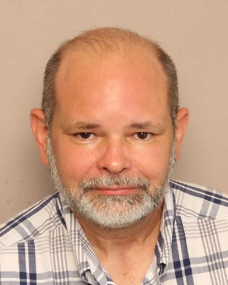 Registry photo of Raymond William Carter