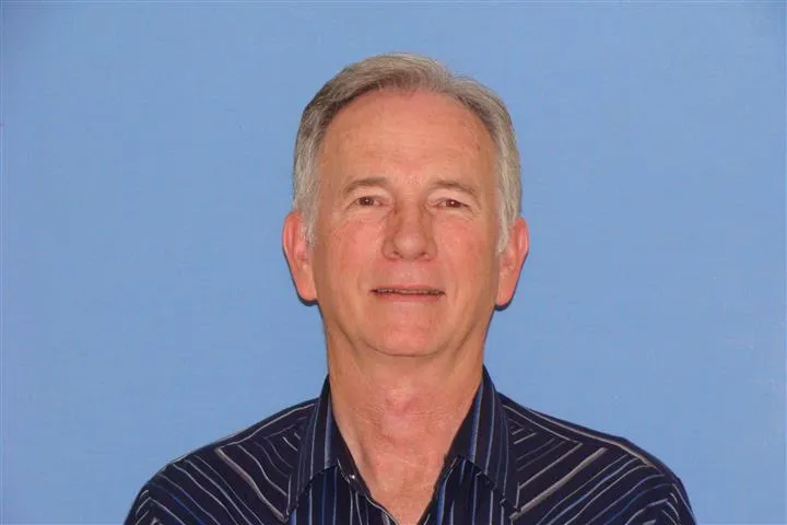 Registry photo of Dennis Milton Rogers