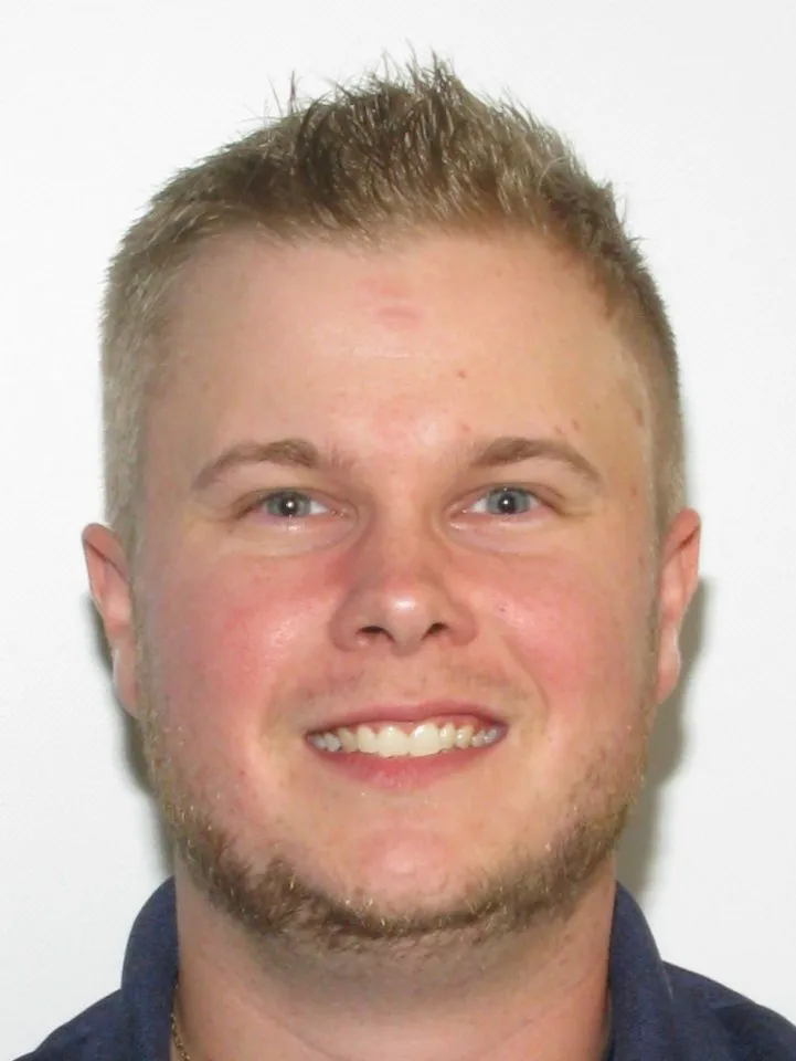 Registry photo of Robert Adrian Cason