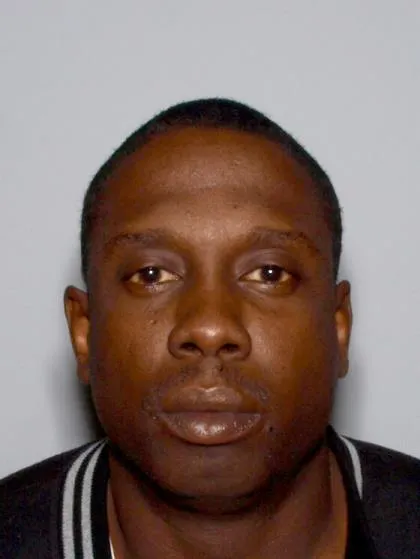 Registry photo of Willie Frank Raven