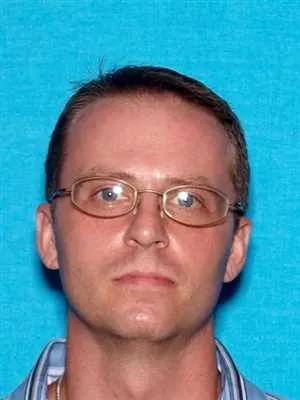 Registry photo of Robert Paul Williams