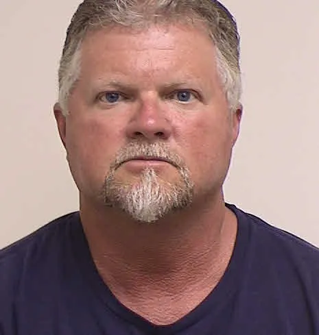 Registry photo of Robert Maurice Hundhausen